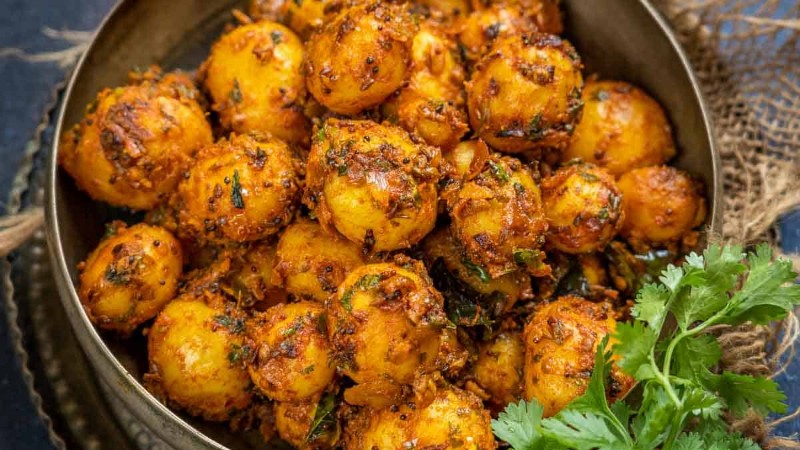 ಮಸಾಲೆಯುಕ್ತ ಬಾಂಬೆ ಆಲೂಗಡ್ಡೆ ರೆಸಿಪಿ ಒಮ್ಮೆ ಮಾಡಿ