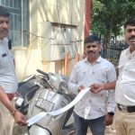 ಬೈಕ್ ಬೆಲೆ 25 ಸಾವಿರ – ಗಾಡಿ ಮೇಲಿದೆ 225 ಕೇಸ್!