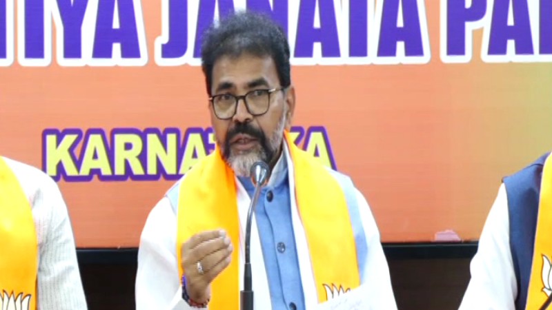 ಸಿಎಂ, ಸೋನಿಯಾ ಗಾಂಧಿಯವರಿಗೂ ಹೀಗೆ ಮಾತಾಡಿದ್ದಾರಾ?: ಛಲವಾದಿ ನಾರಾಯಣಸ್ವಾಮಿ