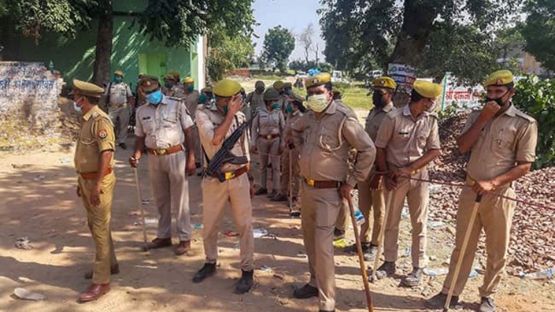 ದಲಿತ ಯುವತಿಯ ಅತ್ಯಾಚಾರ ಮಾಡಿ ಕತ್ತು ಹಿಸುಕಿ ಹತ್ಯೆ ಮಾಡಿದ ಪೊಲೀಸ್ ಪೇದೆ