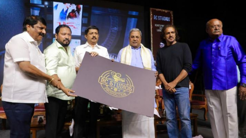 ಹೊಸ ಹೆಜ್ಜೆಯಿಟ್ಟ ‘ಕಬ್ಜ’ ನಿರ್ದೇಶಕ- ಒಮ್ಮೆಲೆ 5 ಸಿನಿಮಾಗಳನ್ನು ಘೋಷಿಸಿದ ಆರ್‌.ಚಂದ್ರು