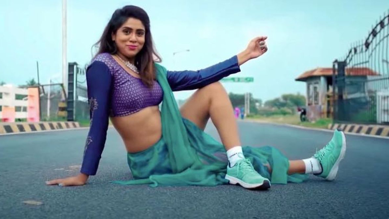 ಗುರುಪ್ರಸಾದ್ ಕೈ ಹಿಡಿದು ಭಾವುಕರಾದ ನಟಿ ಚೈತ್ರಾ ಕೊಟೂರು