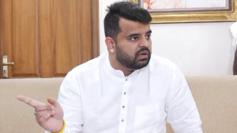 ಪ್ರಜ್ವಲ್ ರೇವಣ್ಣ ಅಶ್ಲೀಲ ವೀಡಿಯೋ ಪ್ರಕರಣ: SIT ತನಿಖೆಗೆ ರಾಜ್ಯ ಸರ್ಕಾರ ತೀರ್ಮಾನ