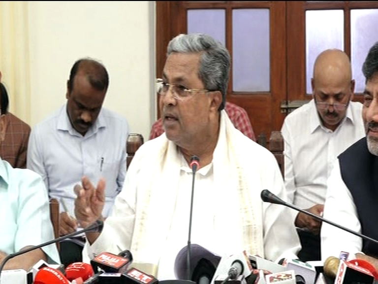 1983ರಿಂದ ನಾನು ವಿಧಾನಸಭೆಯಲ್ಲಿದ್ದೇನೆ.. ಬಜೆಟ್ ಮಂಡಿಸುವಾಗ ಯಾರೂ ವಾಕ್‌ಔಟ್ ಮಾಡಿರಲಿಲ್ಲ: ಬಿಜೆಪಿ ವಿರುದ್ಧ ಸಿಎಂ ಗರಂ