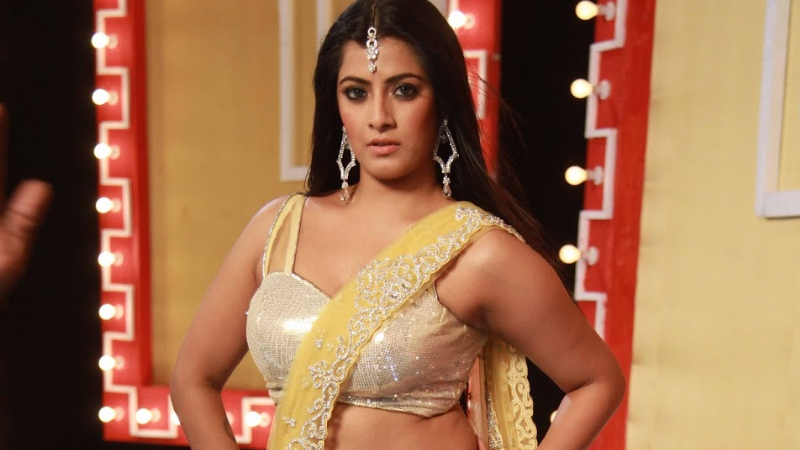 ಬಾಲ್ಯದಲ್ಲಿ ನನ್ನ ಮೇಲೂ ಲೈಂಗಿಕ ದೌರ್ಜನ್ಯವಾಗಿತ್ತು: ನಟಿ ವರಲಕ್ಷ್ಮಿ