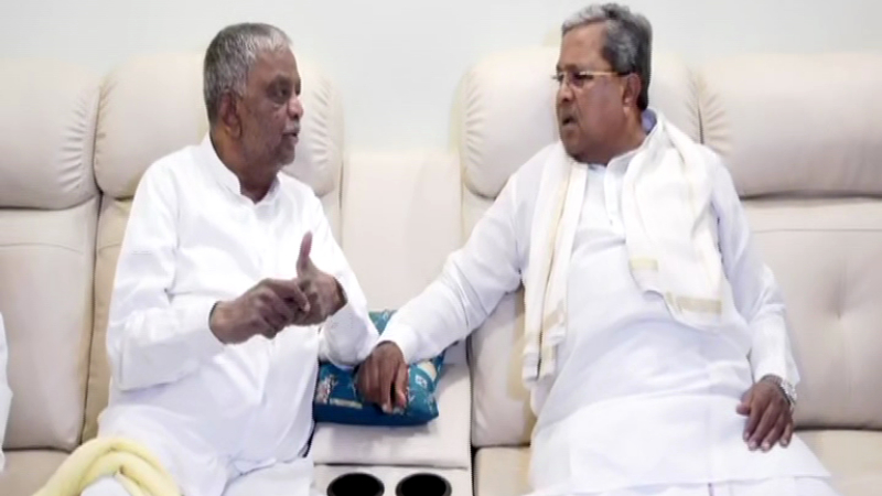 6 ವರ್ಷಗಳ ಮುನಿಸು ಮರೆತು ಶ್ರೀನಿವಾಸ್ ಪ್ರಸಾದ್ ಮನೆಗೆ ಸಿಎಂ ಸಿದ್ದರಾಮಯ್ಯ ಭೇಟಿ