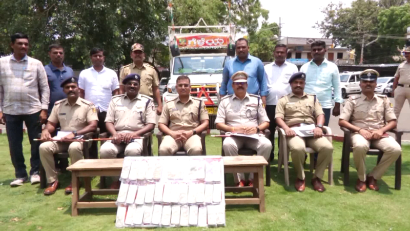 ಕ್ಯಾಂಟರ್ ಅಡ್ಡಗಟ್ಟಿ 32 ಲಕ್ಷ ರೂ. ದರೋಡೆ ಪ್ರಕರಣ – ಚಾಲಕನೇ ಮಾಸ್ಟರ್ ಮೈಂಡ್