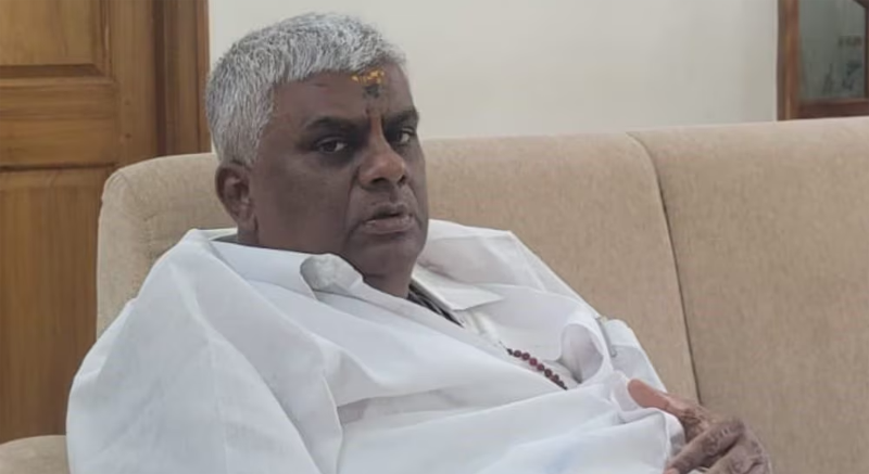 ರೇವಣ್ಣಗೆ ಸದ್ಯಕ್ಕಿಲ್ಲ ಬಂಧನ ಭೀತಿ- ನಿರೀಕ್ಷಣಾ ಜಾಮೀನು ಅರ್ಜಿ ವಾಪಸ್