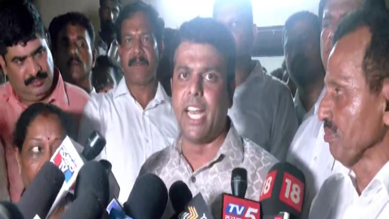 ವಿಚಾರಣೆಗೆ ಬನ್ನಿ – ಹರೀಶ್‌ ಪೂಂಜಾ ಬಂಧನ ಮಾಡದೇ ತೆರಳಿದ ಪೊಲೀಸರು