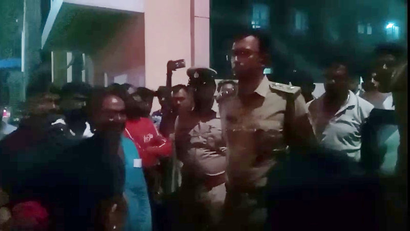 ಬೆಳ್ಳೂರಿನಲ್ಲಿ ಹಿಂದೂಗಳ ಮನೆಗೆ ನುಗ್ಗಿ ಅನ್ಯಕೋಮಿನ ಯುವಕರ ದಾಂಧಲೆ