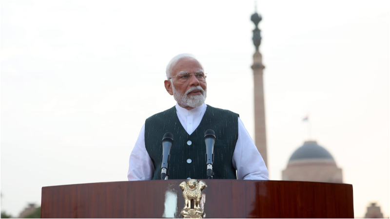 ಮೋದಿ ಜೊತೆ 30 ಮಂದಿ ಸಚಿವರಾಗಿ ಪ್ರಮಾಣವಚನ ಸ್ವೀಕಾರ!