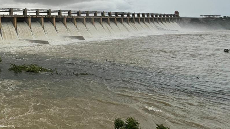 ಟಿಬಿ ಡ್ಯಾಂನ 30 ಕ್ರಸ್ಟ್‌ ಗೇಟ್‌ ಓಪನ್‌; 90‌,000 ಕ್ಯುಸೆಕ್‌ ನೀರು ನದಿಗೆ – ಹಂಪಿಯ ಹಲವು ಸ್ಮಾರಕಗಳು ಮುಳುಗಡೆ