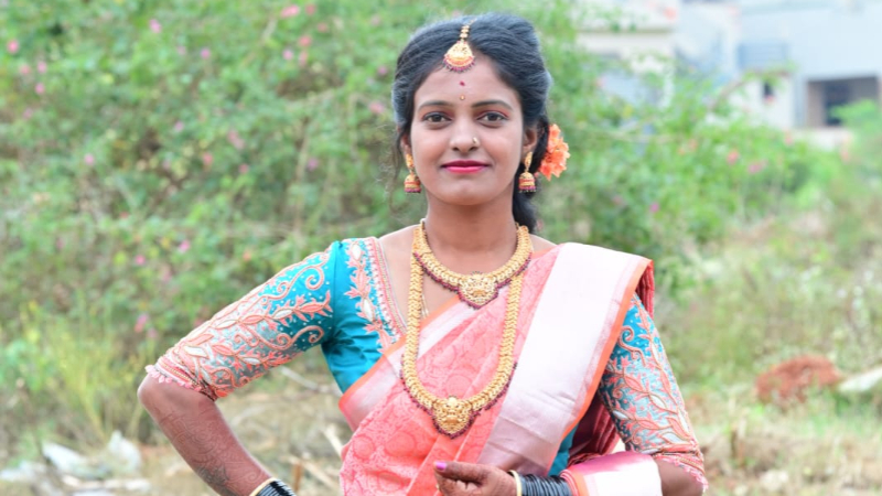 ಕಣ್ಣೆದುರೇ ಗರ್ಭಿಣಿ ಪತ್ನಿ ಸಾವು – ರಸ್ತೆಯಲ್ಲೇ ಕಣ್ಣೀರಿಟ್ಟ ಪತಿ