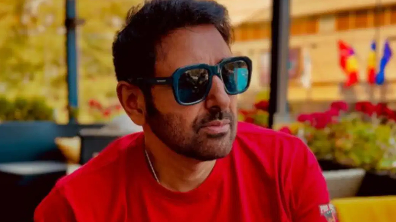 ಕಾರು ಅಪಘಾತ: ಖ್ಯಾತನಟ ಪ್ರವೀಣ್ ಗೆ ಐಸಿಯುವಿನಲ್ಲಿ ಚಿಕಿತ್ಸೆ
