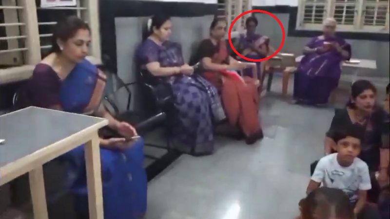 ದೇವರ ಭಜನೆಯಲ್ಲಿ ಮಗ್ನರಾಗಿದ್ದಾಗ ಕಿಟಿಕಿಯಿಂದ ಮಹಿಳೆಯ ಸರ ಕದ್ದು ಪರಾರಿ – FIR ದಾಖಲು