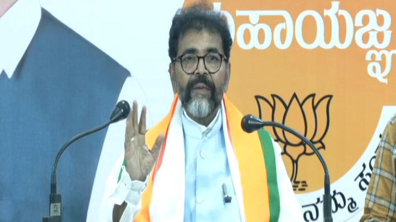 ಸಂಗಮೇಶ್ ಪುತ್ರನ ಬಂಧನ ಇನ್ನೂ ಯಾಕಾಗಿಲ್ಲ? ಶಾಸಕರ‌ ಮಕ್ಕಳು ಏನು ಬೇಕಾದರೂ ಮಾಡಬಹುದಾ – ಛಲವಾದಿ ಪ್ರಶ್ನೆ