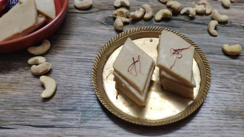 ದೀಪಾವಳಿ ಸ್ಪೆಷಲ್; ಸುಲಭವಾಗಿ ಮಾಡಿ ಕಾಜು ಬರ್ಫಿ