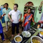 ದಲಿತರ ಮನೆಯಲ್ಲಿ ಅಡುಗೆ ಮಾಡಿ `ಪಾಕ ಪ್ರವೀಣ’ನಾದ ರಾಹುಲ್ ಗಾಂಧಿ