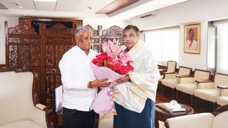 ಗಡ್ಕರಿಯನ್ನು ಭೇಟಿಯಾದ ಸೋಮಣ್ಣ- ತುಮಕೂರು ರಾಷ್ಟ್ರೀಯ ಹೆದ್ದಾರಿ ನಿರ್ಮಾಣಗಳ ಬಗ್ಗೆ ಚರ್ಚೆ