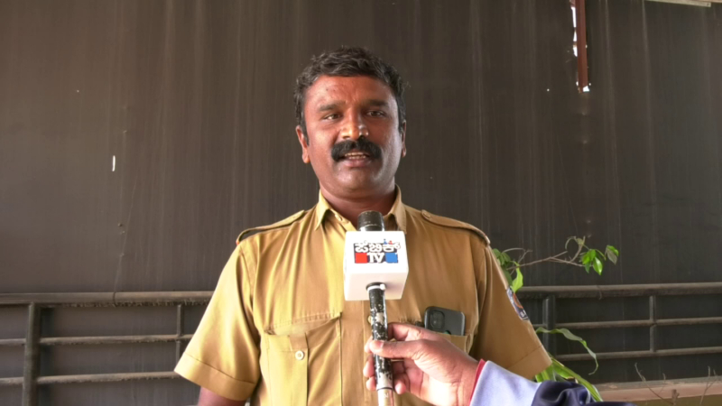ಬೆಂಗಳೂರು| ಪಾದಚಾರಿ ಜೊತೆ ಕಿರಿಕ್ – ಬಿಎಂಟಿಸಿ ಕಂಡಕ್ಟರ್ ಹೇಳಿದ್ದೇನು?