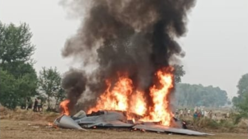 ಆಗ್ರಾ ಬಳಿ MiG-29 ಫೈಟರ್ ಜೆಟ್ ಪತನ – ಪೈಲಟ್‌ ಸೇಫ್‌