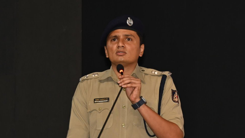 ಶಿವಮೊಗ್ಗ | ಎಟಿಎಂ, ಬ್ಯಾಂಕ್‍ಗಳಿಗೆ ಭದ್ರತಾ ಸಿಬ್ಬಂದಿ ನೇಮಕಕ್ಕೆ ಎಸ್‍ಪಿ ಸೂಚನೆ