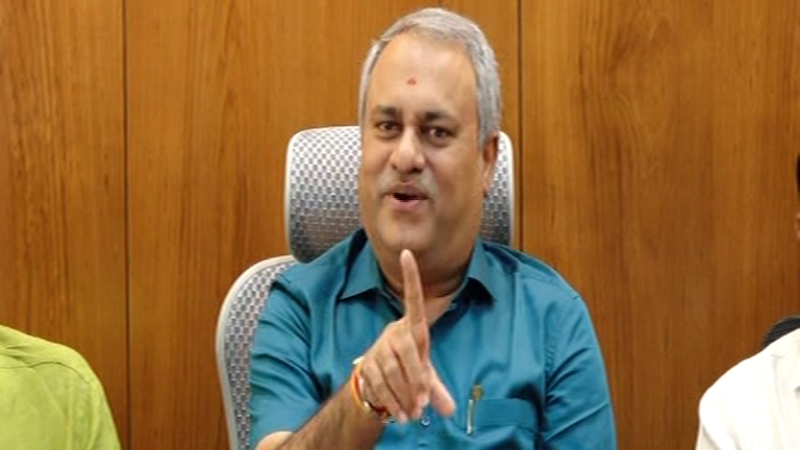 ನಟಿ ರನ್ಯಾಗೆ ಸರ್ಕಾರ ಕ್ಲೀನ್‌ಚಿಟ್‌ ಕೊಟ್ಟರೂ ಆಶ್ಚರ್ಯ ಇಲ್ಲ: ಸುರೇಶ್‌ ಬಾಬು
