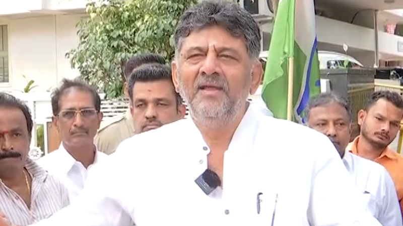 ಜಮೀರ್ ಹೇಳಿದ್ದು ಸರಿಯಲ್ಲ: ಕುಮಾರಸ್ವಾಮಿ  ‘ಕರಿಯ’ ಹೇಳಿಕೆಗೆ ಡಿಕೆಶಿ ವಿರೋಧ
