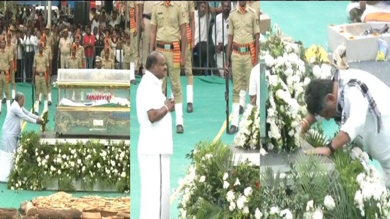 ಹುಟ್ಟೂರಲ್ಲಿ ಎಸ್‌.ಎಂ.ಕೃಷ್ಣ ಅಂತ್ಯಕ್ರಿಯೆ; ಸಿಎಂ ಸೇರಿ ಅನೇಕ ಗಣ್ಯರಿಂದ ಅಂತಿಮ ನಮನ