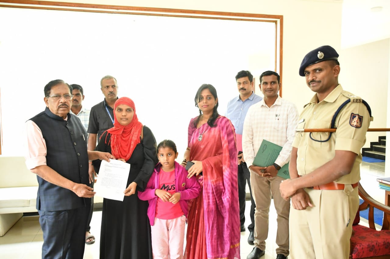 ಒಂದೇ ದಿನದಲ್ಲಿ ಮಹಿಳೆಗೆ ಸಿಕ್ತು ನಿವೇಶನ; ಸಿಎಂ ಮುಂದೆ ಗೋಳಾಡಿದ್ದ ರಾಬಿಯಾ