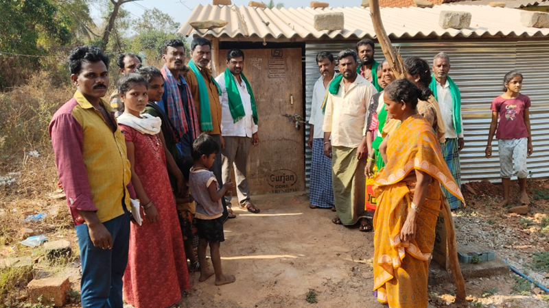 ಮೈಕ್ರೋ ಫೈನಾನ್ಸ್‌ನಿಂದ ಮುಂದುವರಿದ ಕಿರುಕುಳ – ಗ್ರಾಮವನ್ನೇ ತೊರೆದ 7-8 ಕುಟುಂಬಗಳು