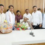 ಮೆಟ್ರೋ ದರ ಇಳಿಕೆ | ಅಧಿಕಾರಿಗಳೊಂದಿಗೆ ಚರ್ಚಿಸಿ ನಿಯಮಾನುಸಾರ ಕ್ರಮಕ್ಕೆ ಒತ್ತಾಯ: ಸಿದ್ದರಾಮಯ್ಯ