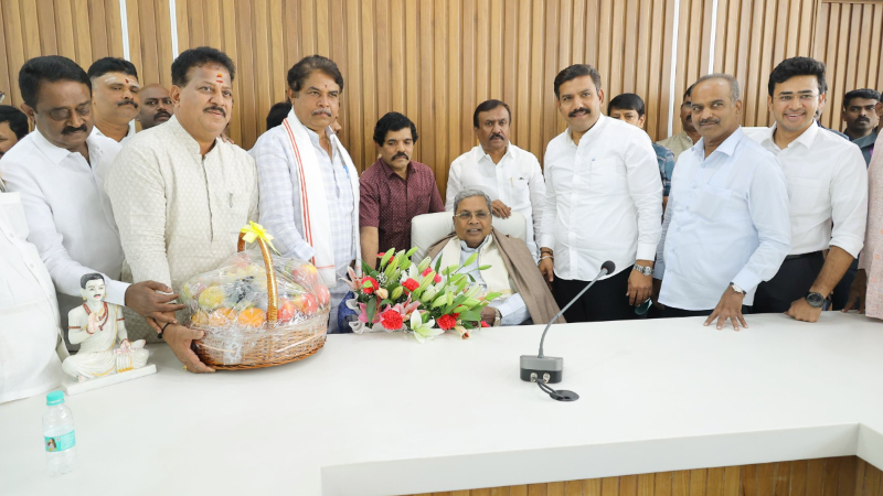 ಮೆಟ್ರೋ ದರ ಇಳಿಕೆ | ಅಧಿಕಾರಿಗಳೊಂದಿಗೆ ಚರ್ಚಿಸಿ ನಿಯಮಾನುಸಾರ ಕ್ರಮಕ್ಕೆ ಒತ್ತಾಯ: ಸಿದ್ದರಾಮಯ್ಯ