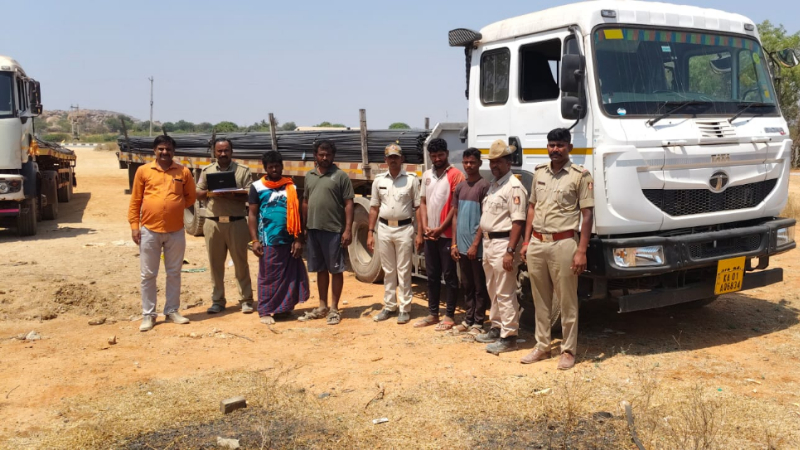 ಚಿತ್ರದುರ್ಗ| ಪೊಲೀಸರ ಕಾರ್ಯಾಚರಣೆ – ಅಕ್ರಮ ಕಬ್ಬಿಣ ಸಾಗಣೆ ದಂಧೆಯಲ್ಲಿ ತೊಡಗಿದ್ದ 6 ಮಂದಿಯ ಬಂಧನ