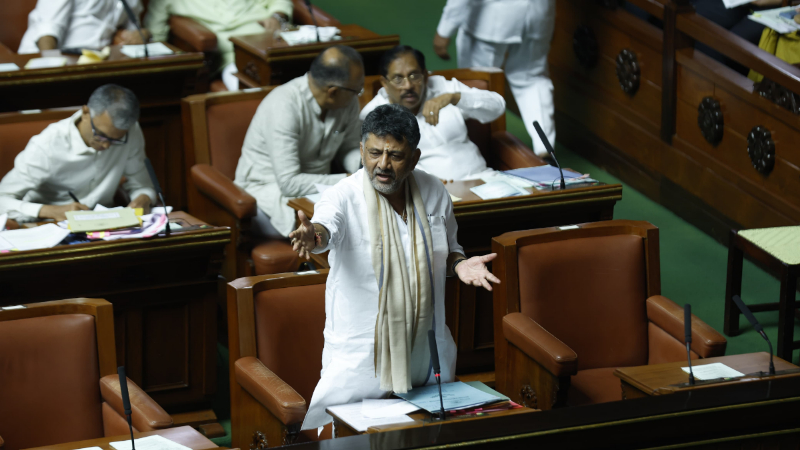 ರಾತ್ರಿ 7 ಗಂಟೆ ಮೇಲೆ ದಕ್ಷಿಣ ಕನ್ನಡ ಜಿಲ್ಲೆ ಡೆಡ್: ಡಿಕೆಶಿ