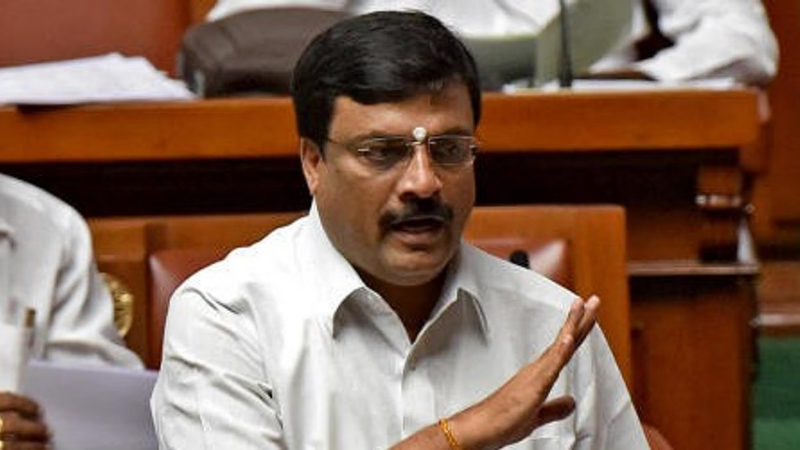 ಪ್ರಾಯೋಜಕರು ಮಕ್ಕಳಿಗೆ ಬಾತ್, ಹೋಳಿಗೆ ಕೊಟ್ಟಿದ್ದರು, ಇದಕ್ಕೆ ಕ್ರಮ ಆಗಬೇಕು – ನರೇಂದ್ರಸ್ವಾಮಿ