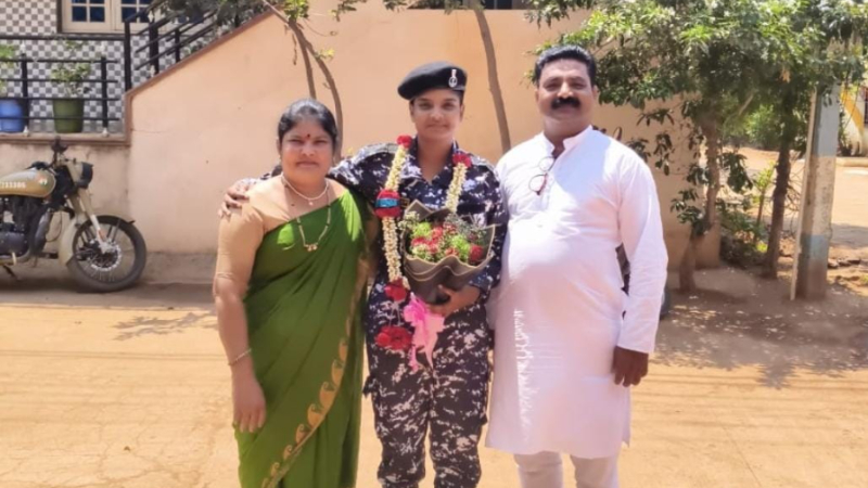 ಬಾಗಲಕೋಟೆ | ತಂದೆಯಂತೆ ಮಗಳು – ನೌಕಾಸೇನೆಗೆ ಸೇರ್ಪಡೆ