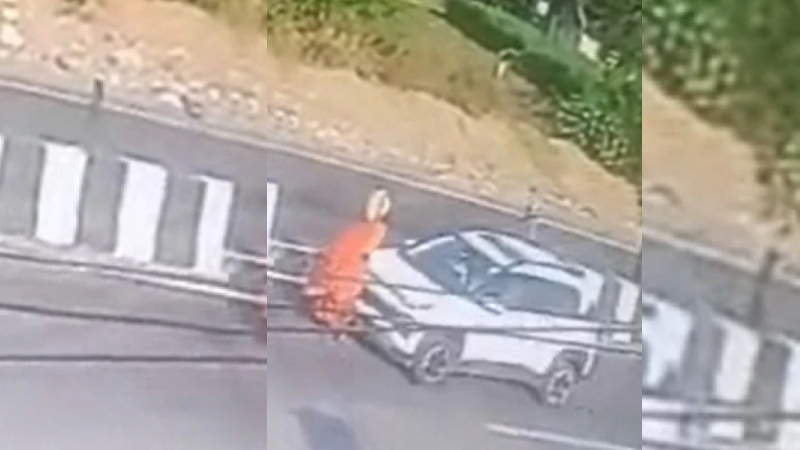 ರಸ್ತೆ ದಾಟುತ್ತಿದ್ದಾಗ ಕಾರು ಡಿಕ್ಕಿ | ಹಾರಿ ಬಿದ್ದು ಪ್ರಾಣಬಿಟ್ಟ ಮಹಿಳೆ – ವಿಡಿಯೋ ವೈರಲ್‌