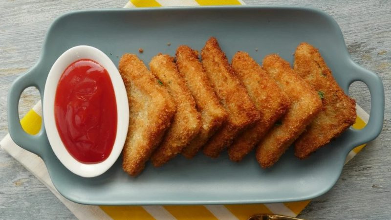 ಸುಲಭವಾಗಿ ಮಾಡಿ ವಿಭಿನ್ನವಾದ Potato Triangles..!