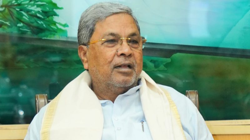 ರೈಲ್ವೆ ಟಿಕೆಟ್ ದರ ಏರಿಕೆಯನ್ನು ತಕ್ಷಣವೇ ಹಿಂಪಡೆಯಬೇಕು: ಸಿಎಂ ಆಗ್ರಹ
