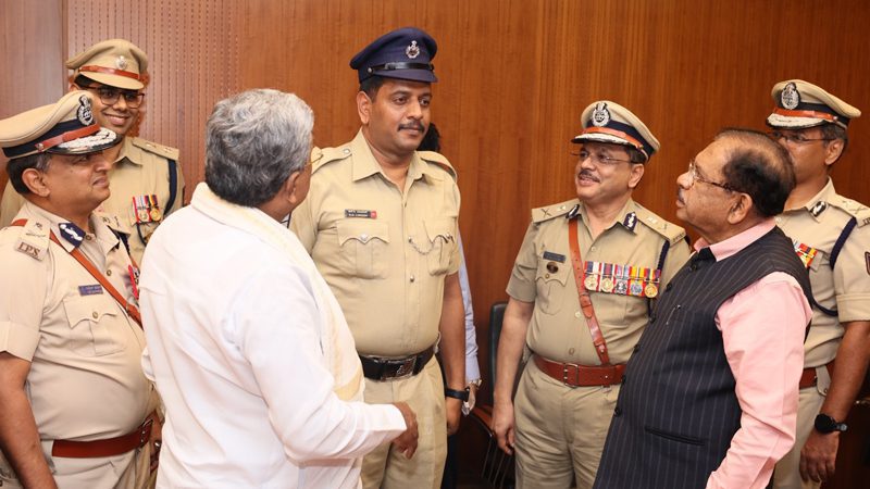 ದ್ವೇಷ ಭಾಷಣ ಮಾಡುವವರ ವಿರುದ್ಧ ಸ್ವಯಂಪ್ರೇರಿತ ಪ್ರಕರಣ ದಾಖಲಿಸಲು ಸಿಎಂ ಸೂಚನೆ