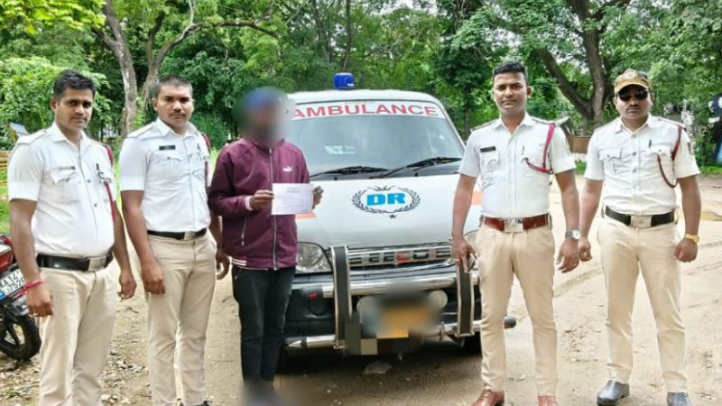 ಶಿವಮೊಗ್ಗ | ಕುಡಿದು ಅಂಬುಲೆನ್ಸ್ ಚಾಲನೆ – ಚಾಲಕನಿಗೆ 13,000 ದಂಡ!