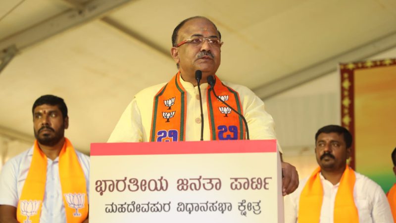 ಗುಜರಾತ್ ರೀತಿ ಕಾಂಗ್ರೆಸ್ ಸರ್ಕಾರ ಅಕ್ರಮ ಬಾಂಗ್ಲಾ ವಲಸಿಗರ ವಿರುದ್ಧ ಎದೆಗಾರಿಕೆ ತೋರಿಸಲಿ: ಅರವಿಂದ ಲಿಂಬಾವಳಿ