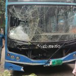 ಕಂಡಕ್ಟರ್ ಯಡವಟ್ಟು, ಹೋಟೆಲ್‍ಗೆ ನುಗ್ಗಿದ ಬಿಎಂಟಿಸಿ ಬಸ್ – ಐವರಿಗೆ ಗಾಯ