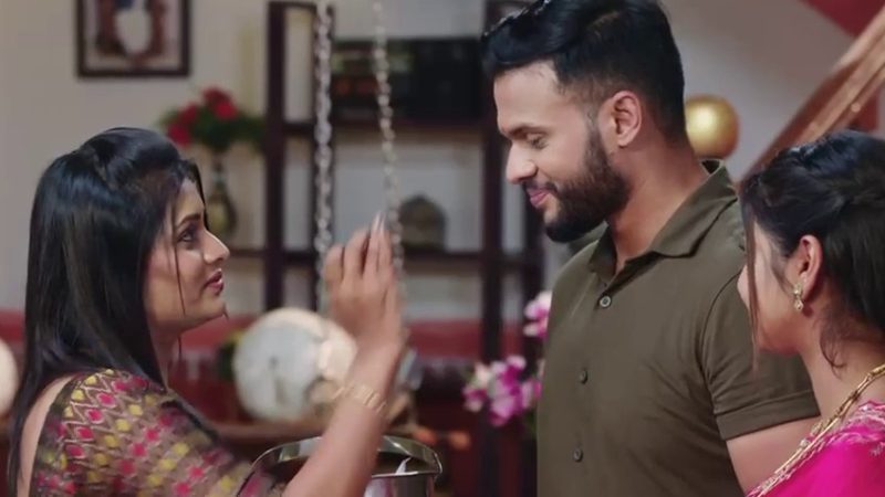 ‘ರಾಮಾಚಾರಿ’ಯಲ್ಲಿ ಬಿಗ್ ಟ್ವಿಸ್ಟ್ : ವಿಲನ್ ಗ್ಯಾಂಗ್ ಹಾಕೇ ಬಿಡ್ತು ಚೂರಿ !