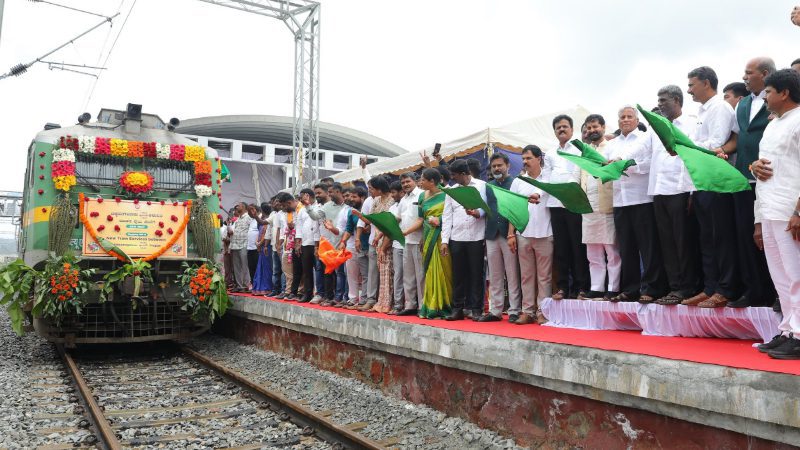 ಚಿಕ್ಕಮಗಳೂರು – ತಿರುಪತಿ ರೈಲಿಗೆ ಸೋಮಣ್ಣ ಚಾಲನೆ