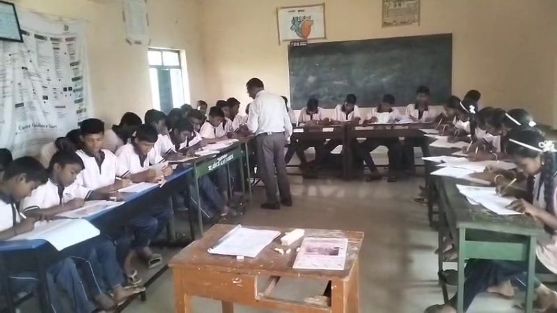 ಕೇರಳ ಮಾದರಿಯಂತೆ ಕೊಪ್ಪಳದ ಶಾಲೆಯೊಂದರಲ್ಲಿ ಲಾಸ್ಟ್ ಬೆಂಚ್‌ಗೆ ಕೊಕ್