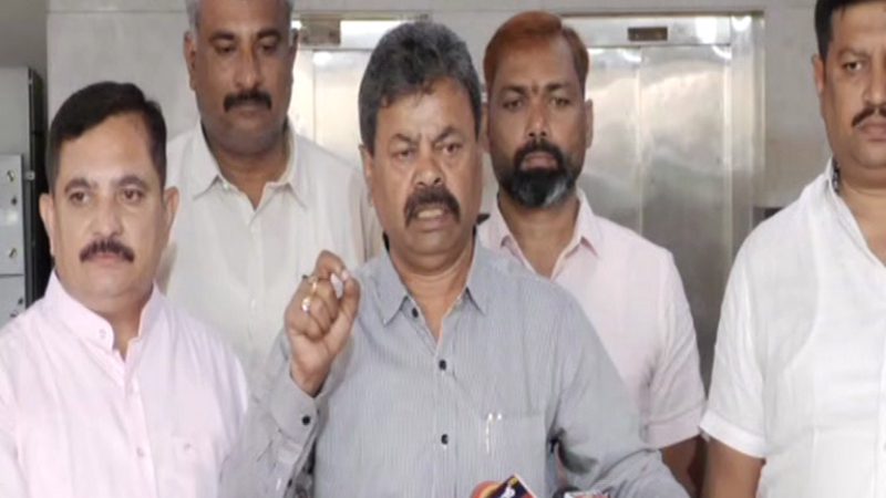 ರಾಜ್ಯದ ಜನರಿಗೆ ಕಾಂಗ್ರೆಸ್ ಸರ್ಕಾರ ಮಕ್ಮಲ್ ಟೋಪಿ ಹಾಕಿದೆ: ರೇಣುಕಾಚಾರ್ಯ