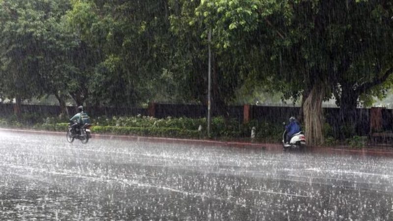 ಮಳೆಯಬ್ಬರ – ರಾಜ್ಯದ ಮೂರು ಜಿಲ್ಲೆಗಳಿಗೆ ಆರೆಂಜ್ ಅಲರ್ಟ್ ಘೋಷಣೆ