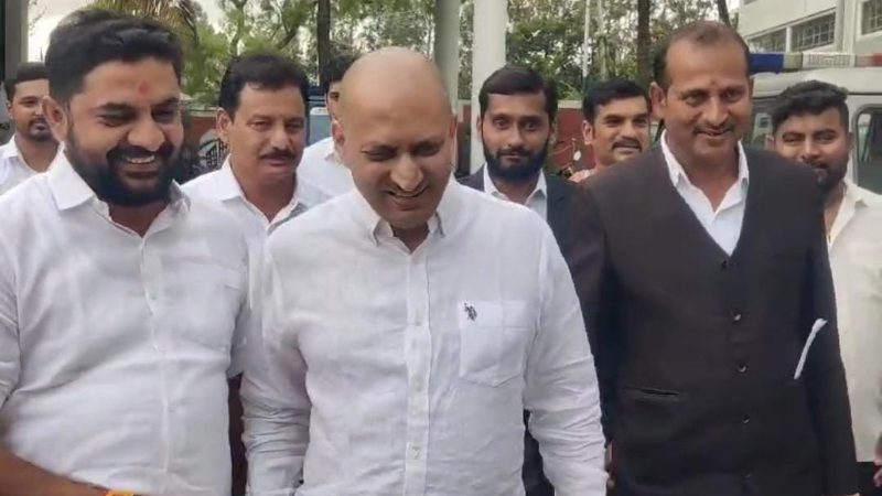 ನೆಲಮಂಗಲ ಪೊಲೀಸ್ ಠಾಣೆಗೆ ಹಾಜರಾದ ಮಾಜಿ ಸಂಸದ ಅನಂತ್ ಕುಮಾರ್ ಹೆಗಡೆ